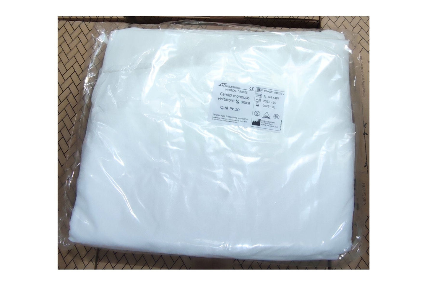 15x Cases of Disposable Medical Gowns (Pack of 100)