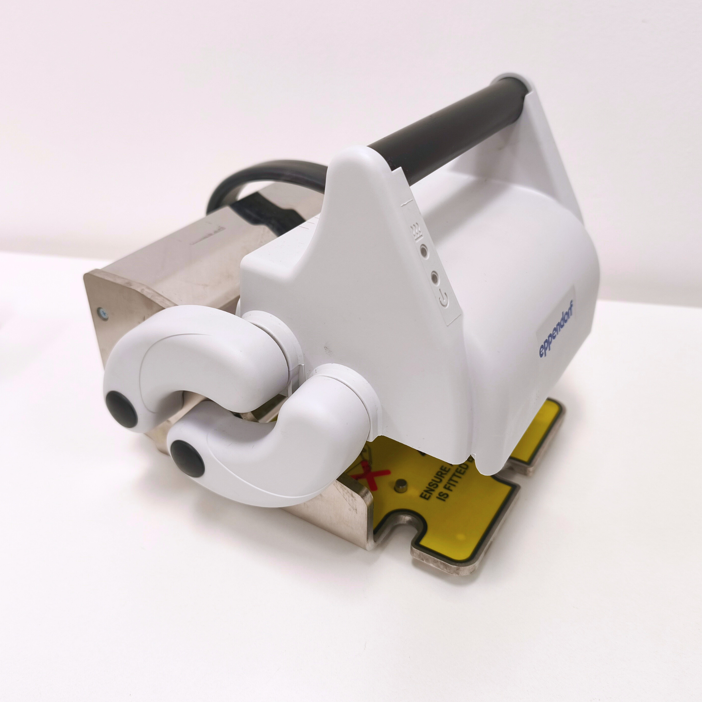 Eppendorf HeatSealer S100 + Plate Adapters + Sealing Foil