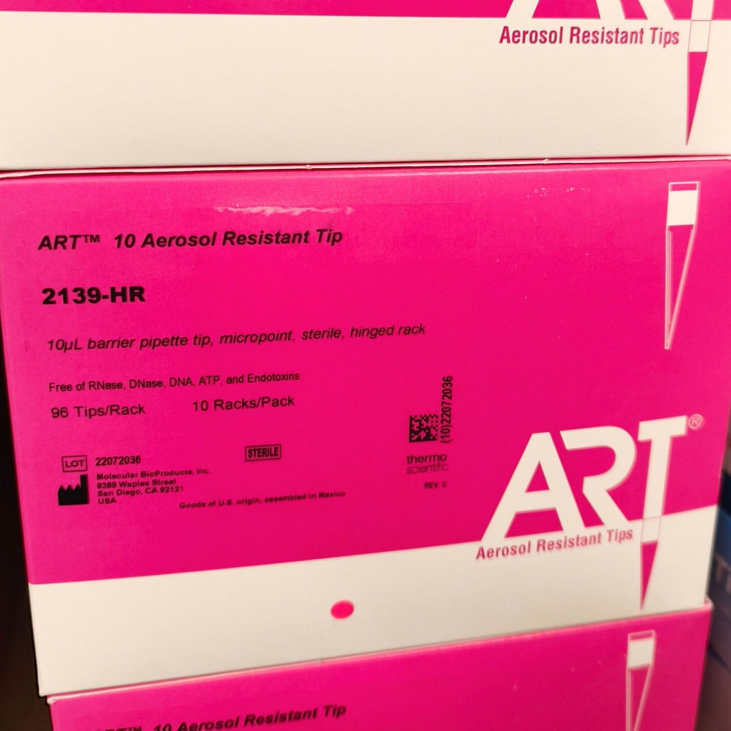 Bundle of Thermo Scientific™ ART™ Pipette Tips in Hinged Racks
