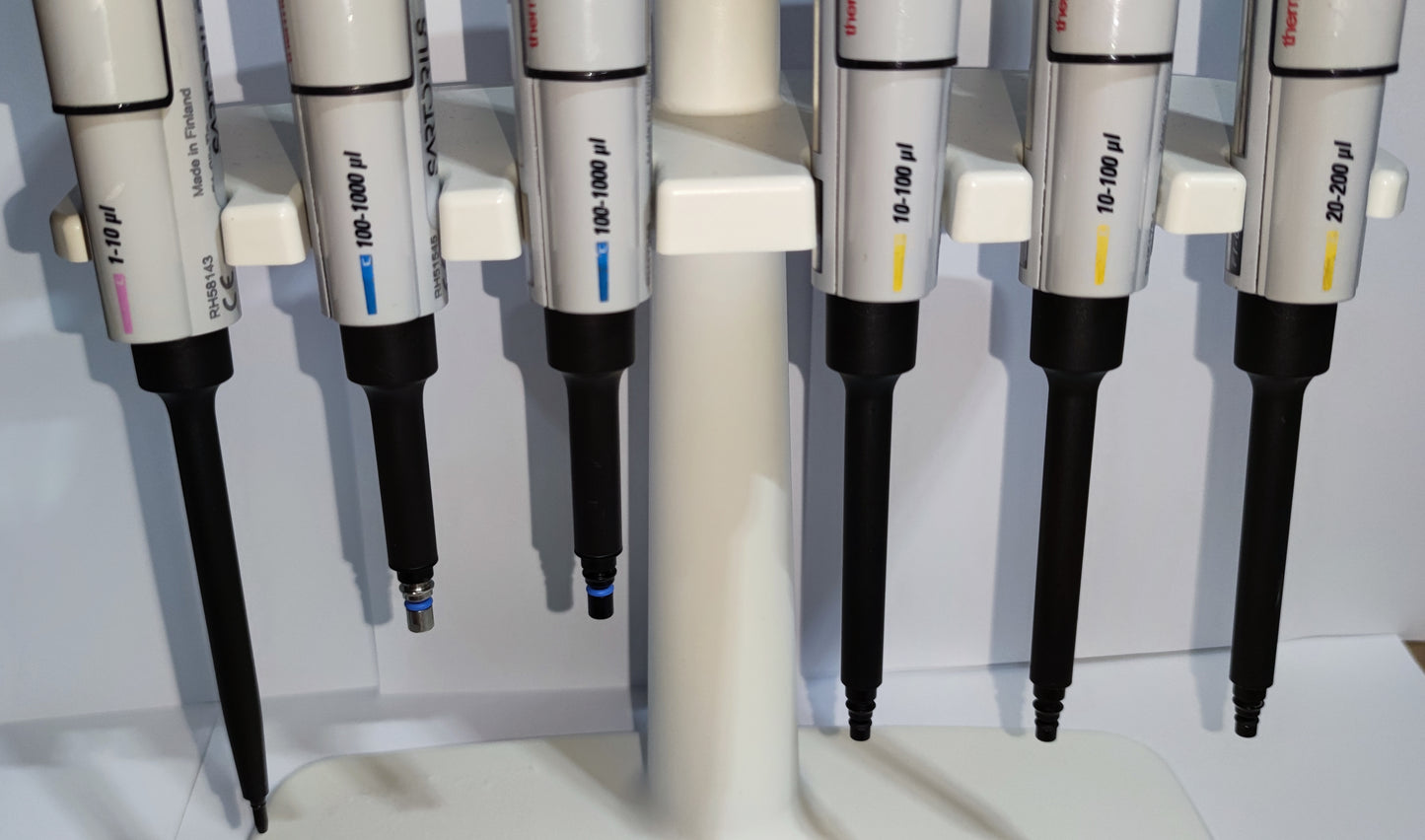 (SET 2) - 6 x Clip Tip F1 Single Pipettes, Variable Volume, with Stand